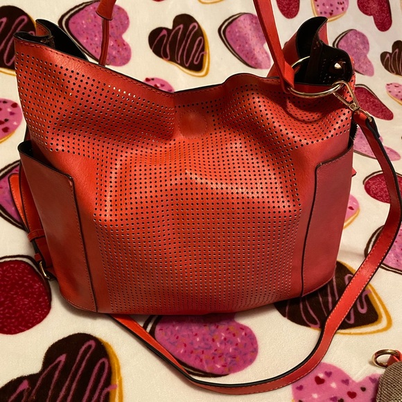 Women’s red tote with matching bag. - Picture 2 of 11